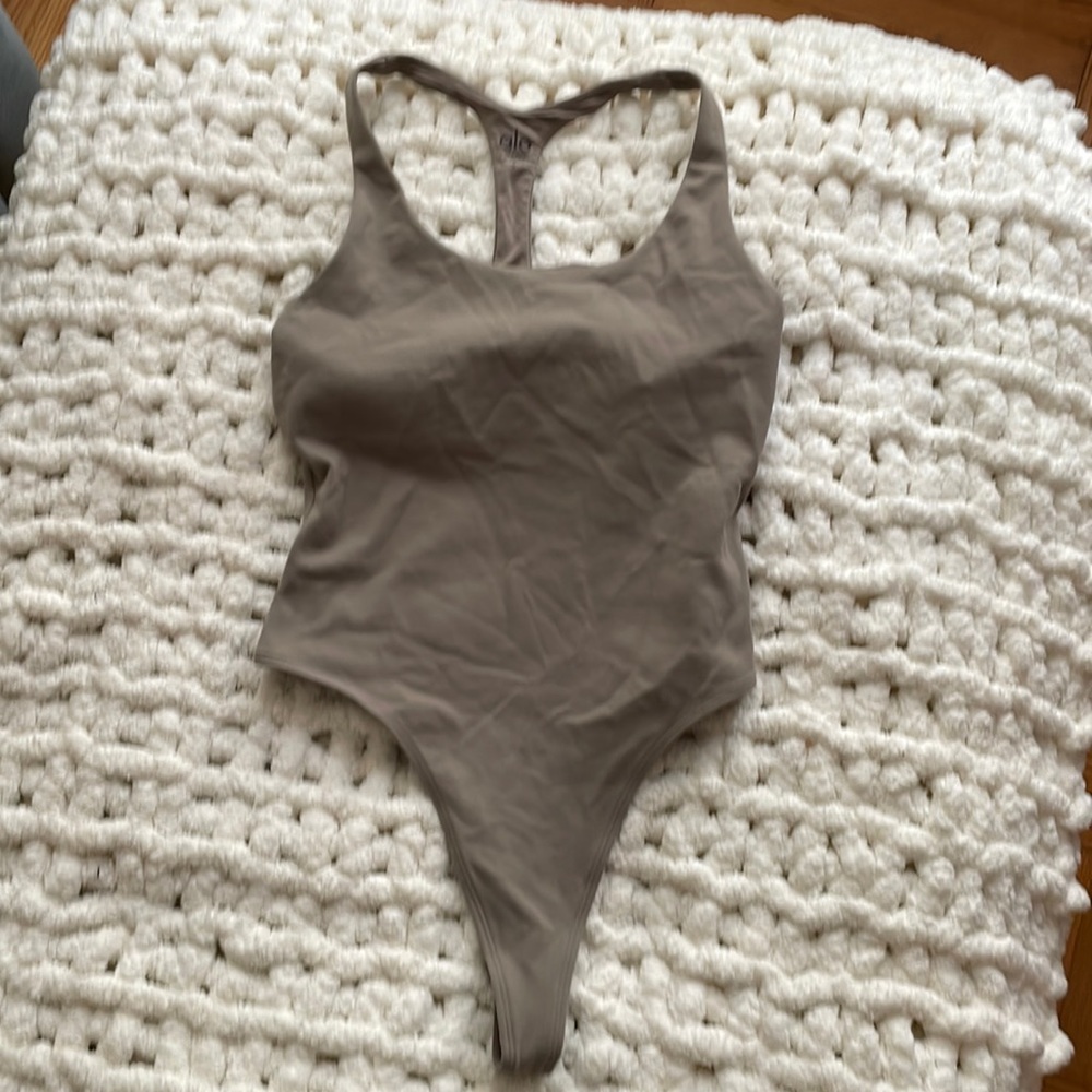 Alo bodysuit in great condition